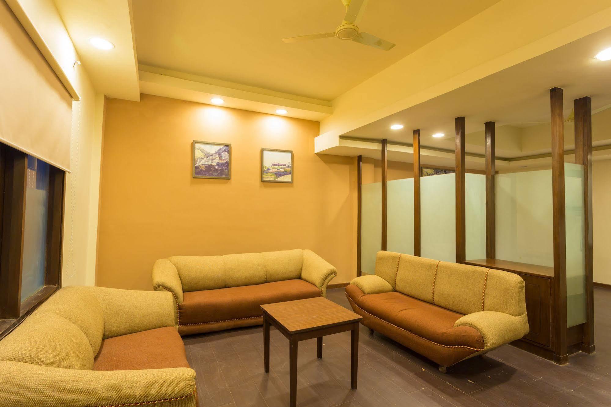 Hotel Katra à Katra  Extérieur photo
